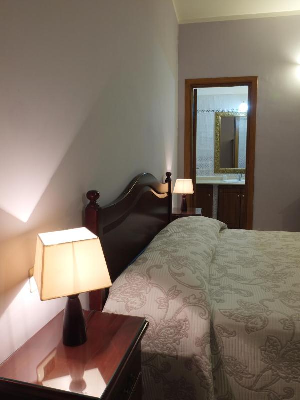 Classic Triple Room image 4