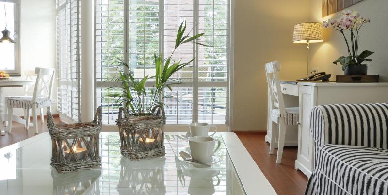 Family Room image 4