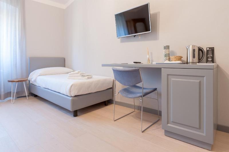 Santo Spirito Venti - Design Rooms in Florence near Ponte Vecchio & Palazzo Pitti - image 15