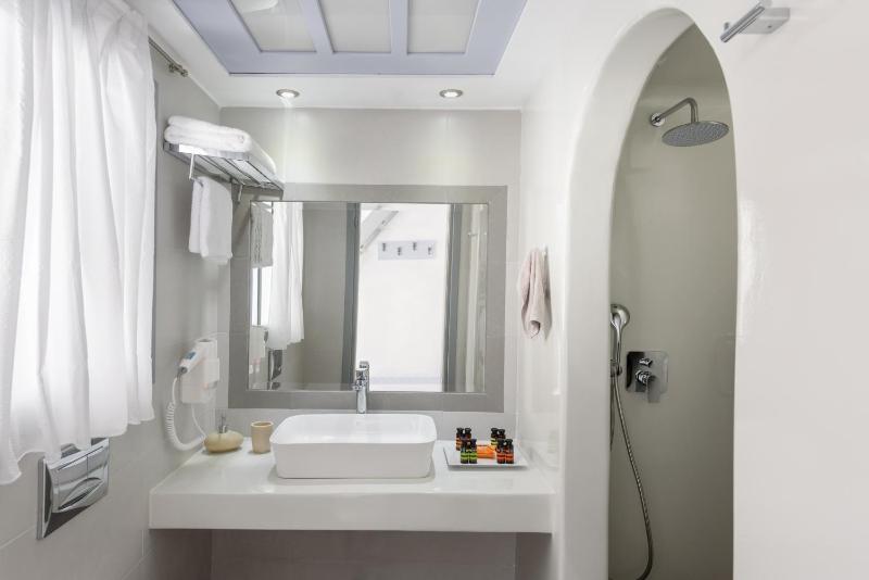 Superior Suite with Outdoor Jetted Tub - Split Level image 2