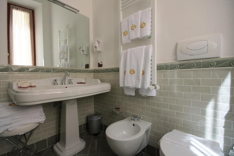 Triple Room image 2