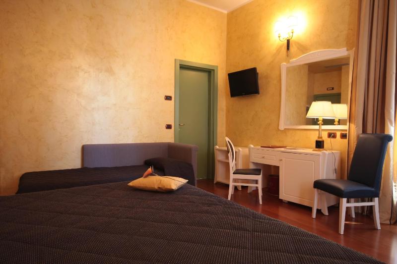 Triple Room image 4