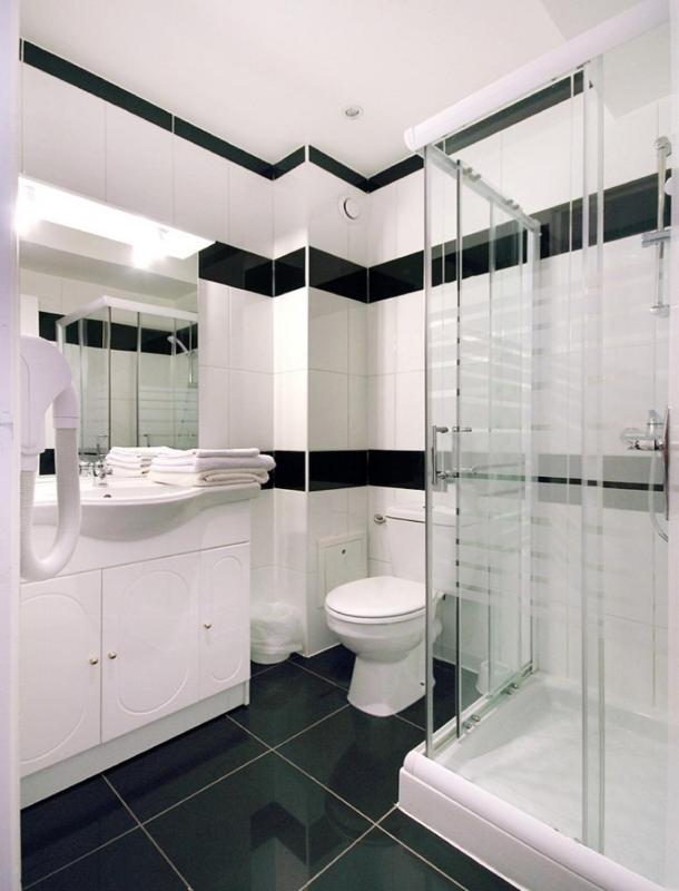 Twin Room image 1