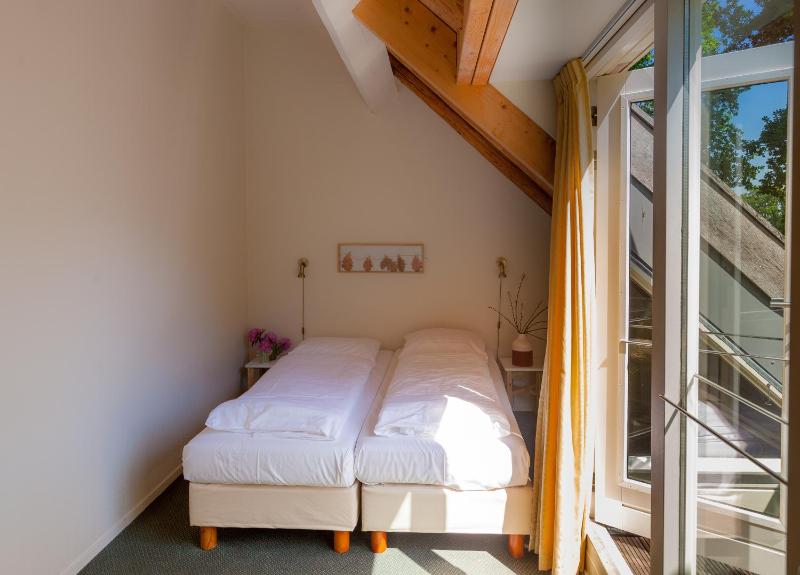 One-Bedroom Apartment image 3