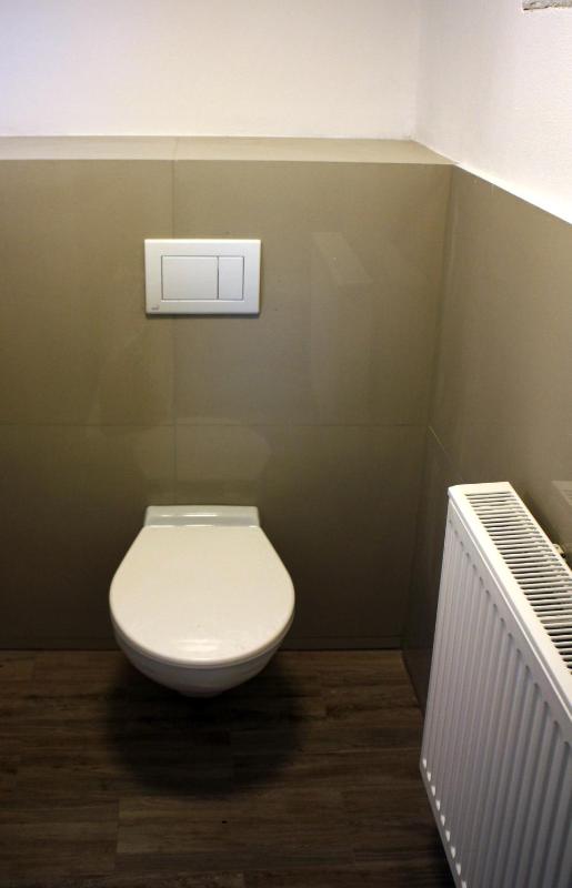 One-Bedroom Apartment image 2