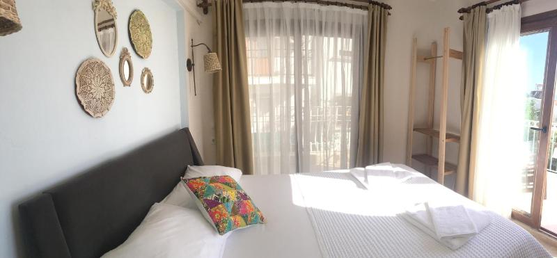 Standard Double Room image 3