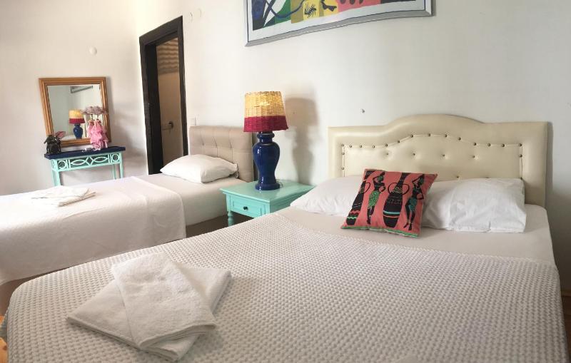 Economy Triple Room image 1