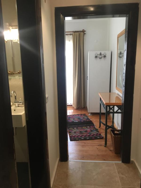 Standard Twin Room image 3