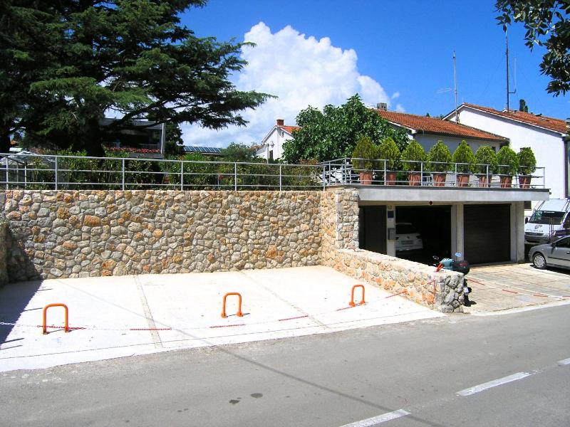 Studio with Garden View image 4