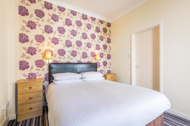 Double Room image 1