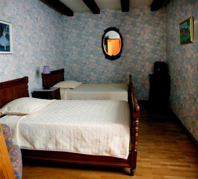 Family Suite (2 Adults + 2 Children) image 1