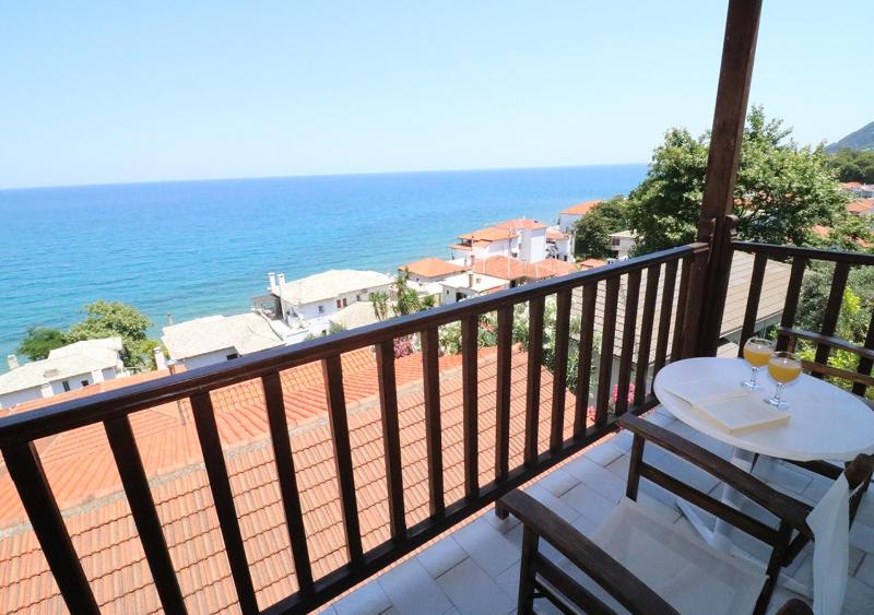 Superior Double Room with Sea View image 1