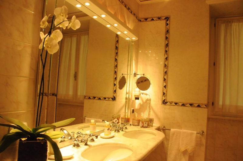 Junior Suite image 2