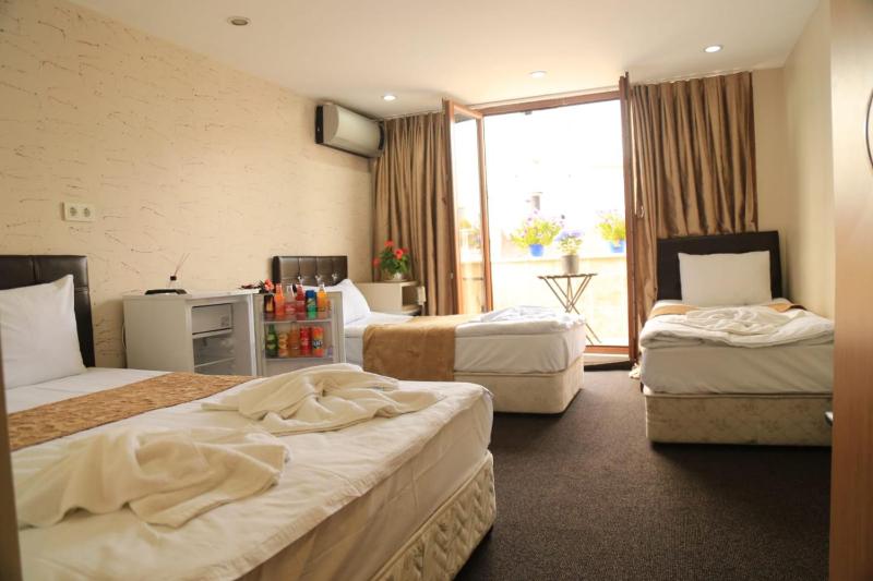 Deluxe Double Room image 4