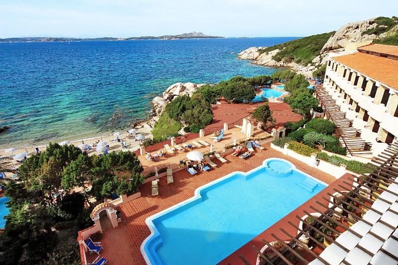 Double or Twin Room with Side Sea View image 2