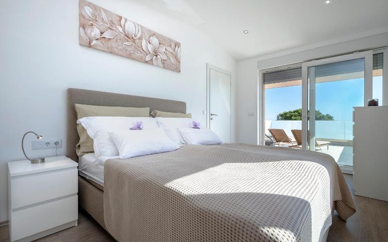 Villa Moderna Family Friendly - image 16