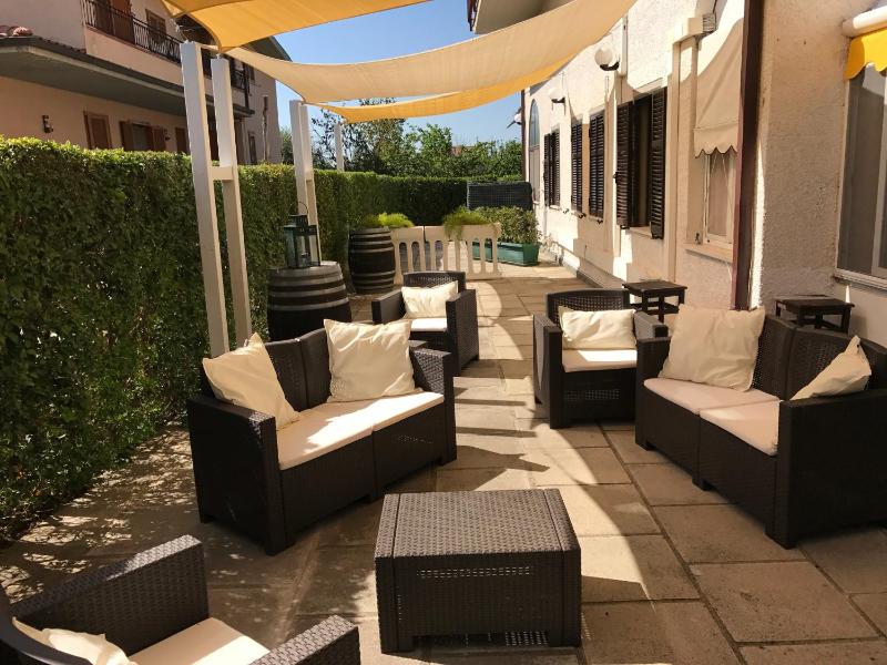 Standard Double Room image 2