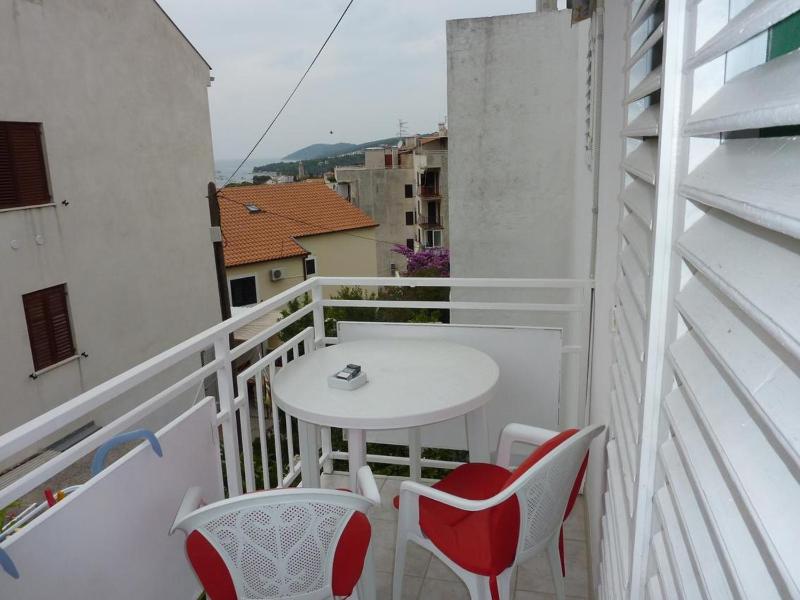 Double Room with Balcony image 1