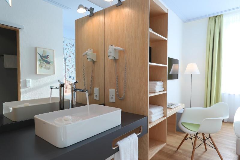 Economy Single Room image 3