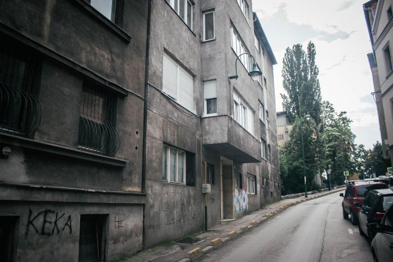 Retro Style Apartment - image 6