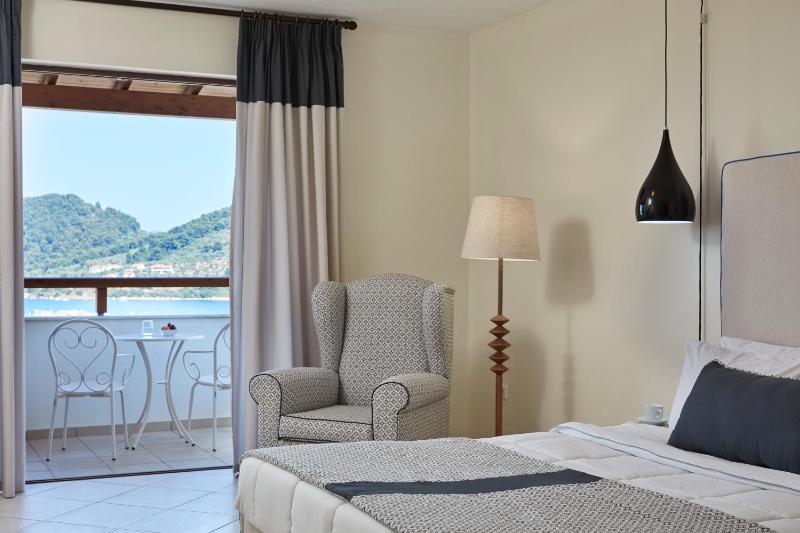 Premium Double Sea View image 4