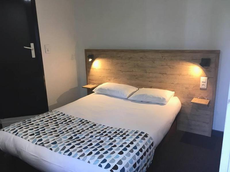 Double Room image 4