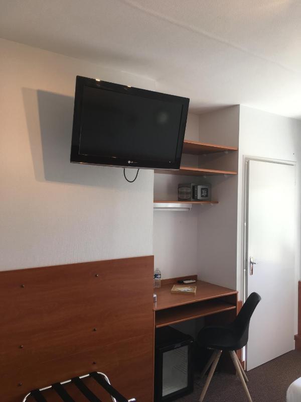 Quadruple Room image 3