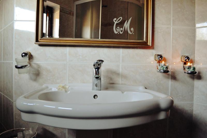 Suite image 2