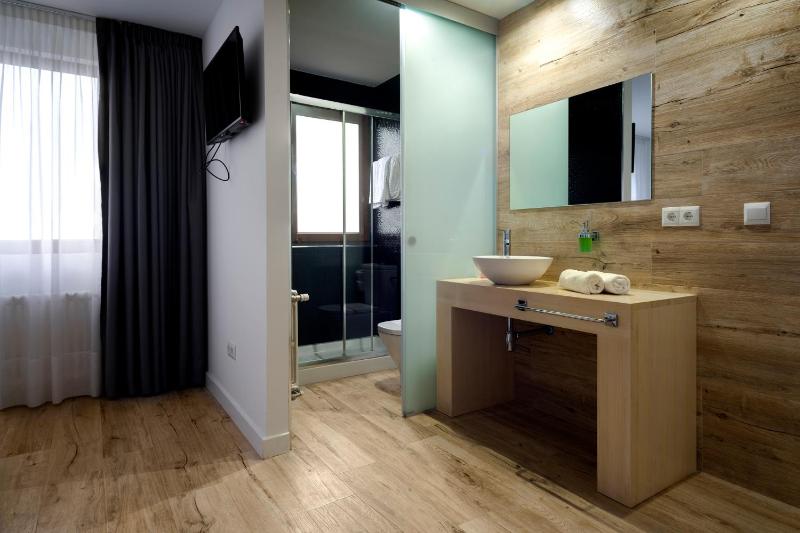 Double Room with Sea View image 2