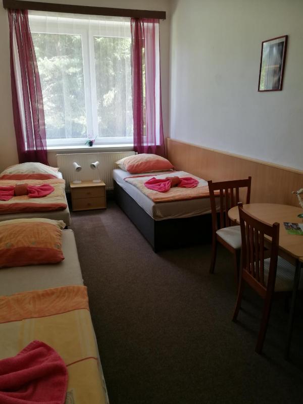 Double Room image 3
