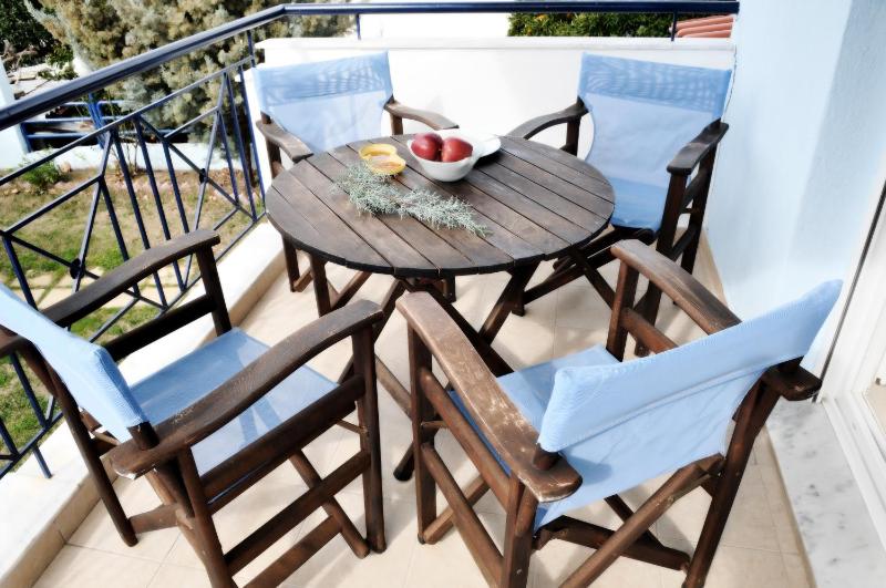 Studio (2 Adults) image 2