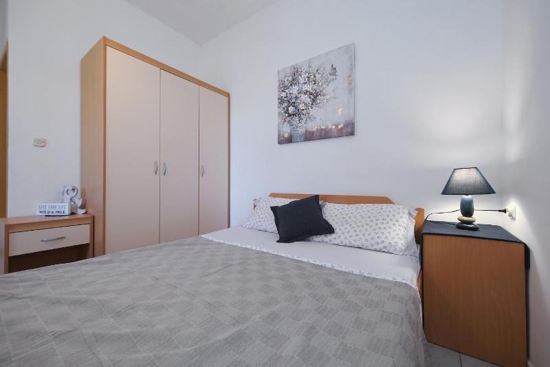 Studio Apartment with Sea View image 4