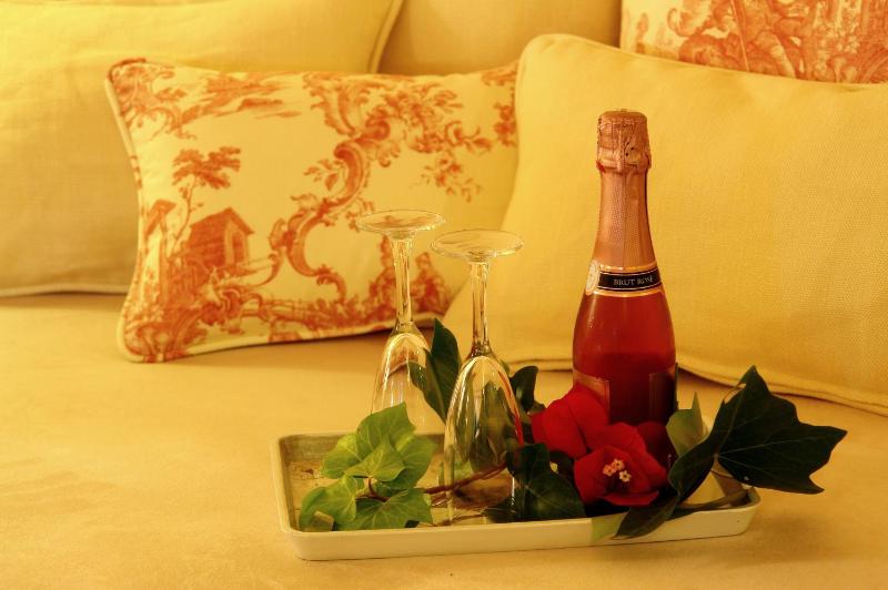 Junior Suite with Terrace - Spa Access image 3