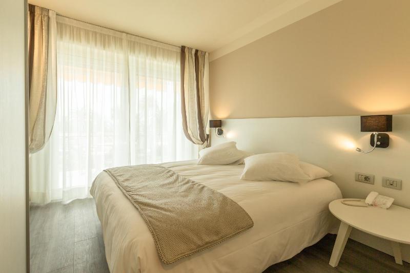La Dolce Vita Hotel - image 15