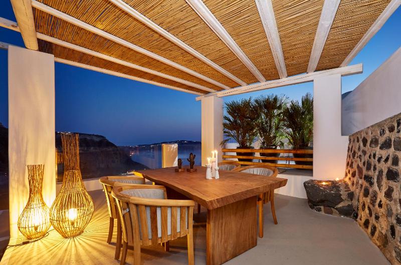 Villa Aphrodite with Private Pool and Caldera View image 2
