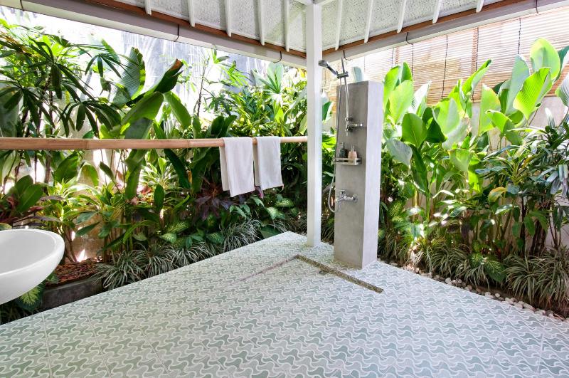 3BR Villa Hari - Special Stay Bonus - Minggu Villas Seminyak - image 2