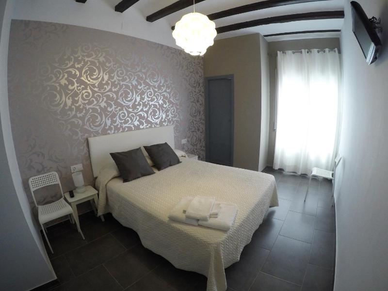 Superior Double or Twin Room with Balcony image 2