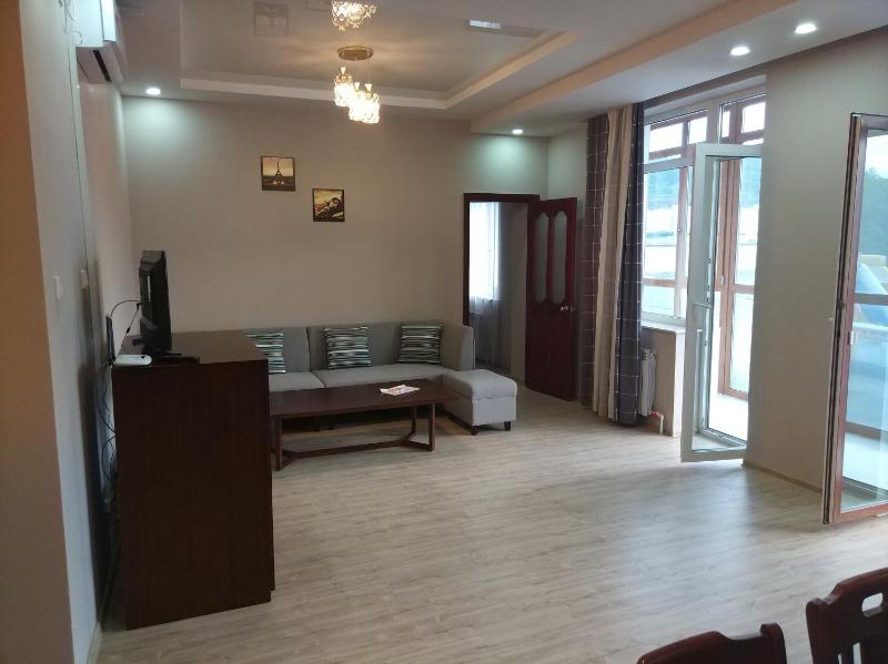 Family Room with Sea View image 1