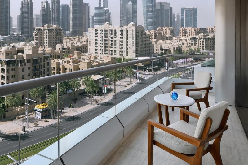 Premier Downtown View Room with Balcony image 4
