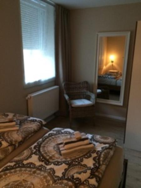 One-Bedroom Apartment image 2