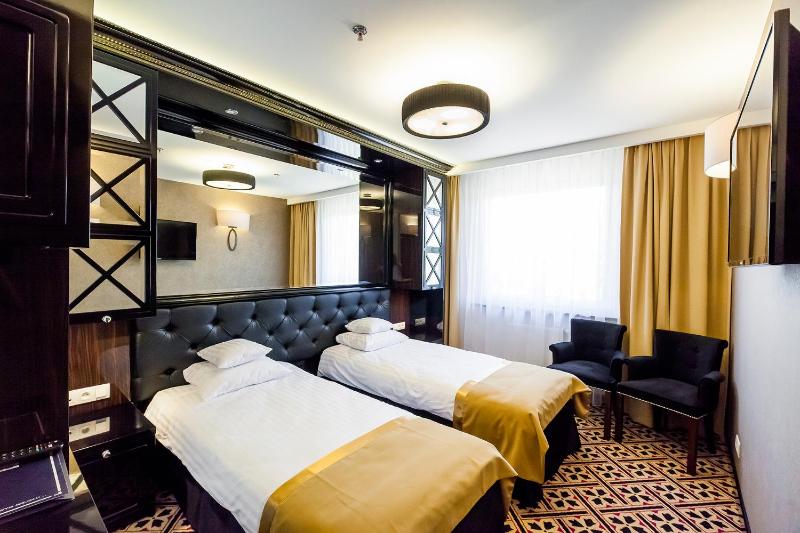 Deluxe Double Room image 4