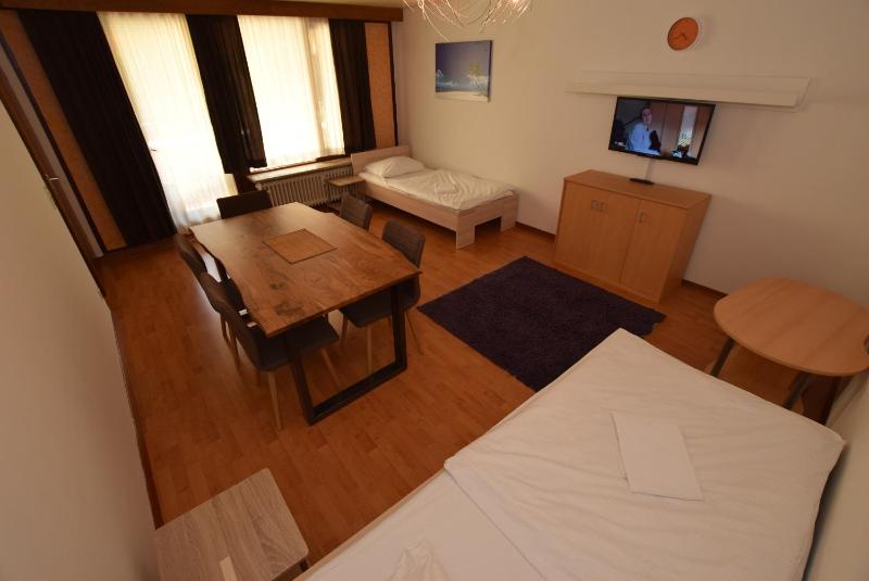 Apartment image 4