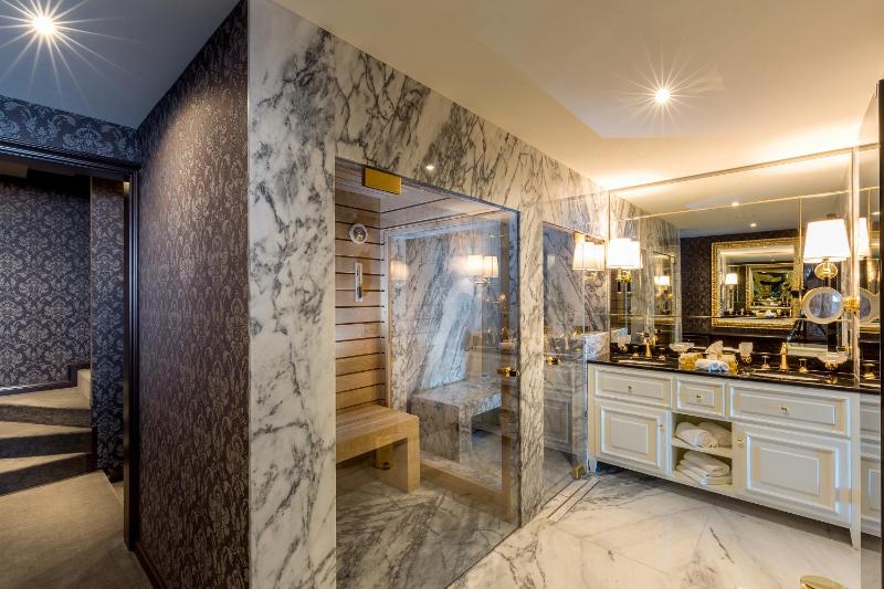 Executive Suite image 4