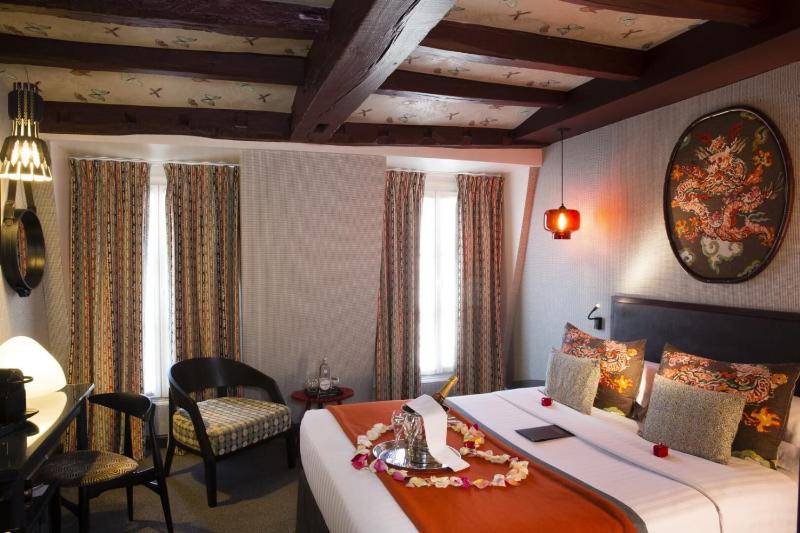 Romantic Room image 2