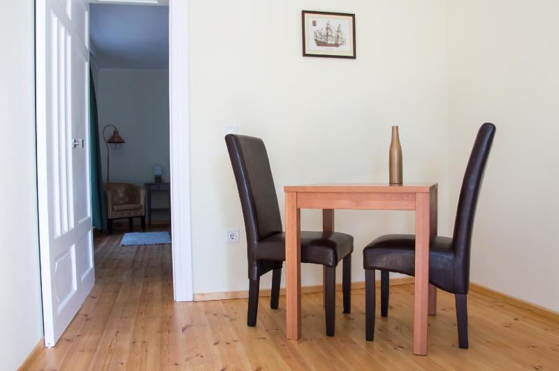 One-Bedroom Apartment image 4