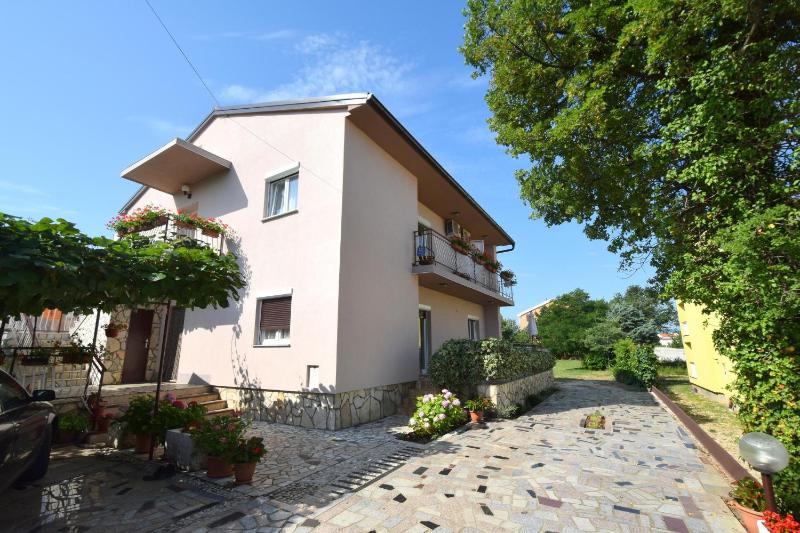 Apartments Josipa - image 1