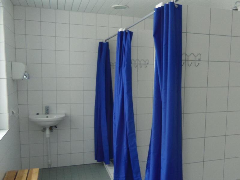 Single Room with Shared Bathroom image 1