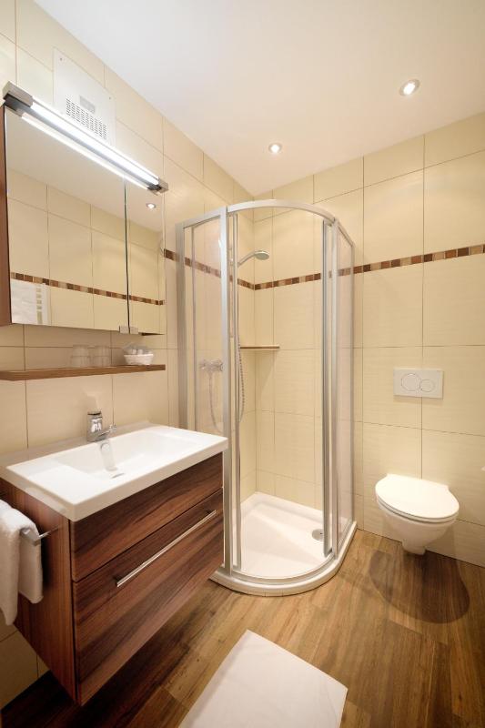 Double Room image 4