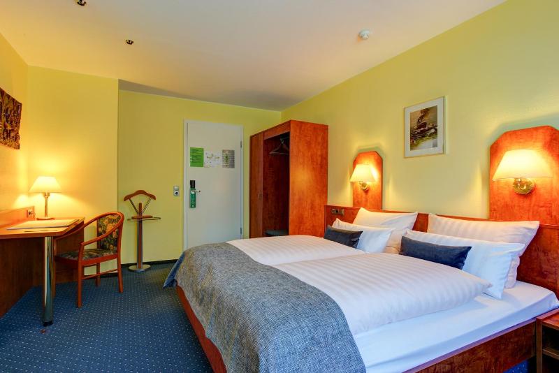 Double Room with Private Bathroom image 2