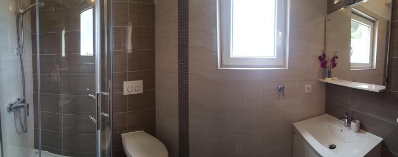 One-Bedroom Apartment with Balcony and Sea View image 3